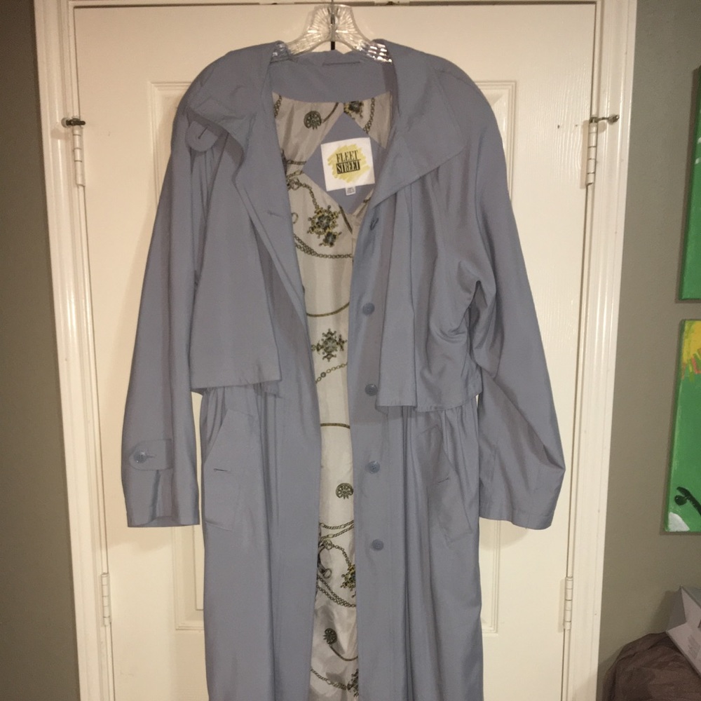 Vintage Trench Coat with beautiful lining